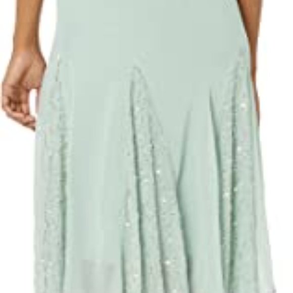 J Kara Women's Flutter Sleeve Hanky Hem Short Cocktail Beaded Dress - Picture 2 of 6